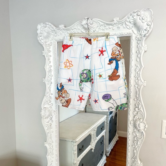 New York Couture * One of a Kind* VINTAGE Reworked Toy Story Pocket Shorts - Picture 1 of 12